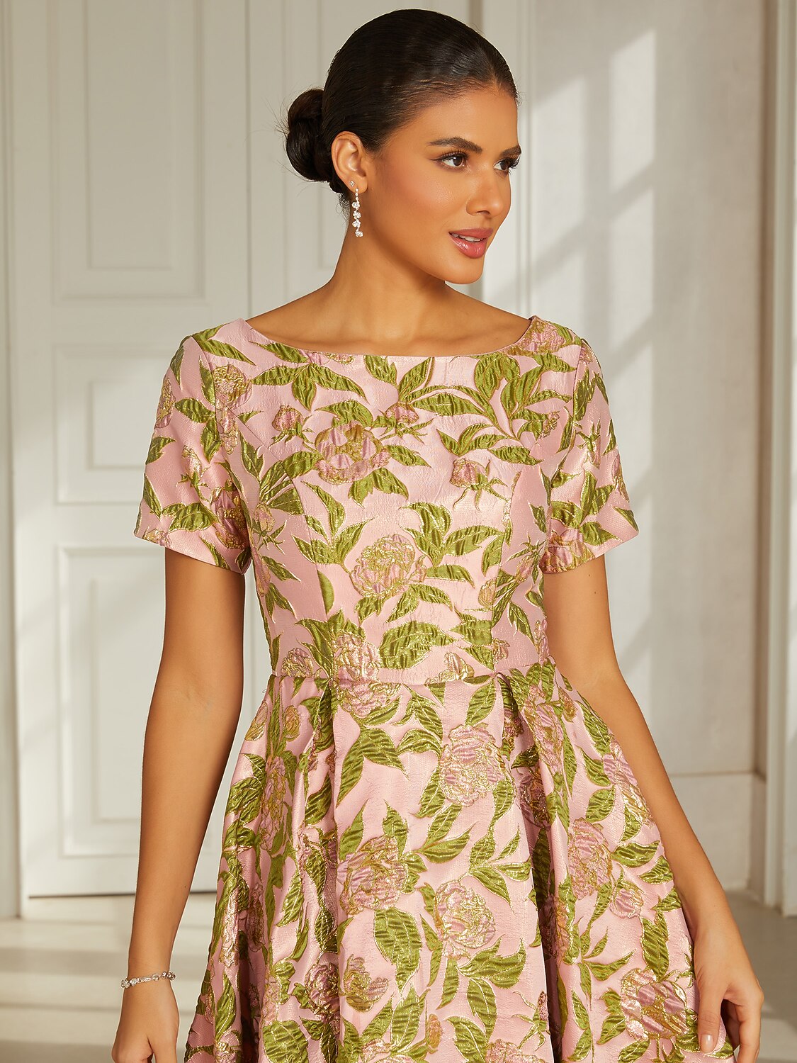 Pink Floral Jacquard Pleated Midi Dress