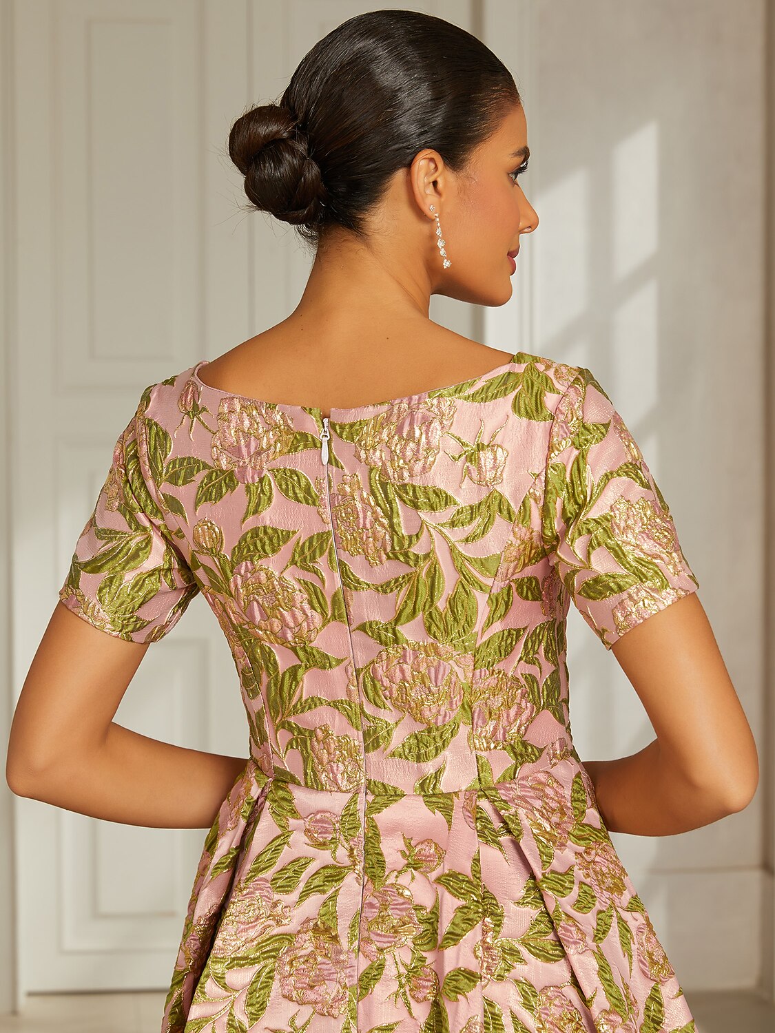 Pink Floral Jacquard Pleated Midi Dress