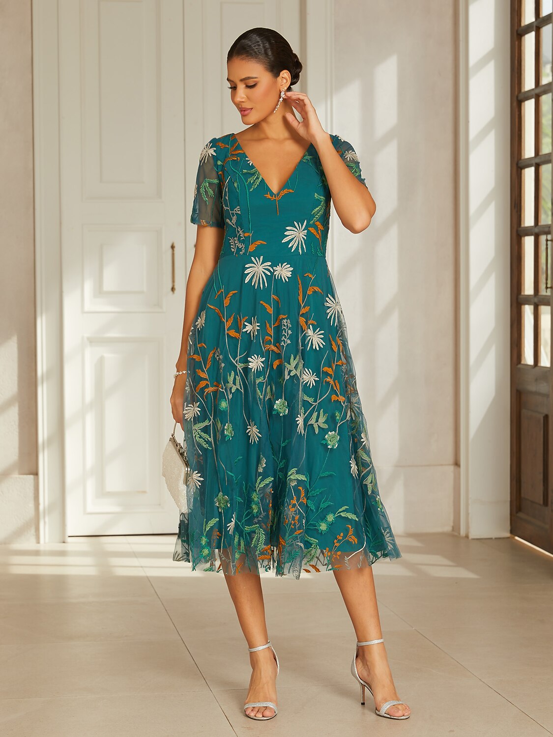 Green Black Floral Embroidered Tea-Length Dress